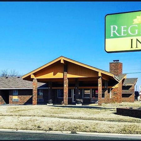 Regency Inn Iola Экстерьер фото