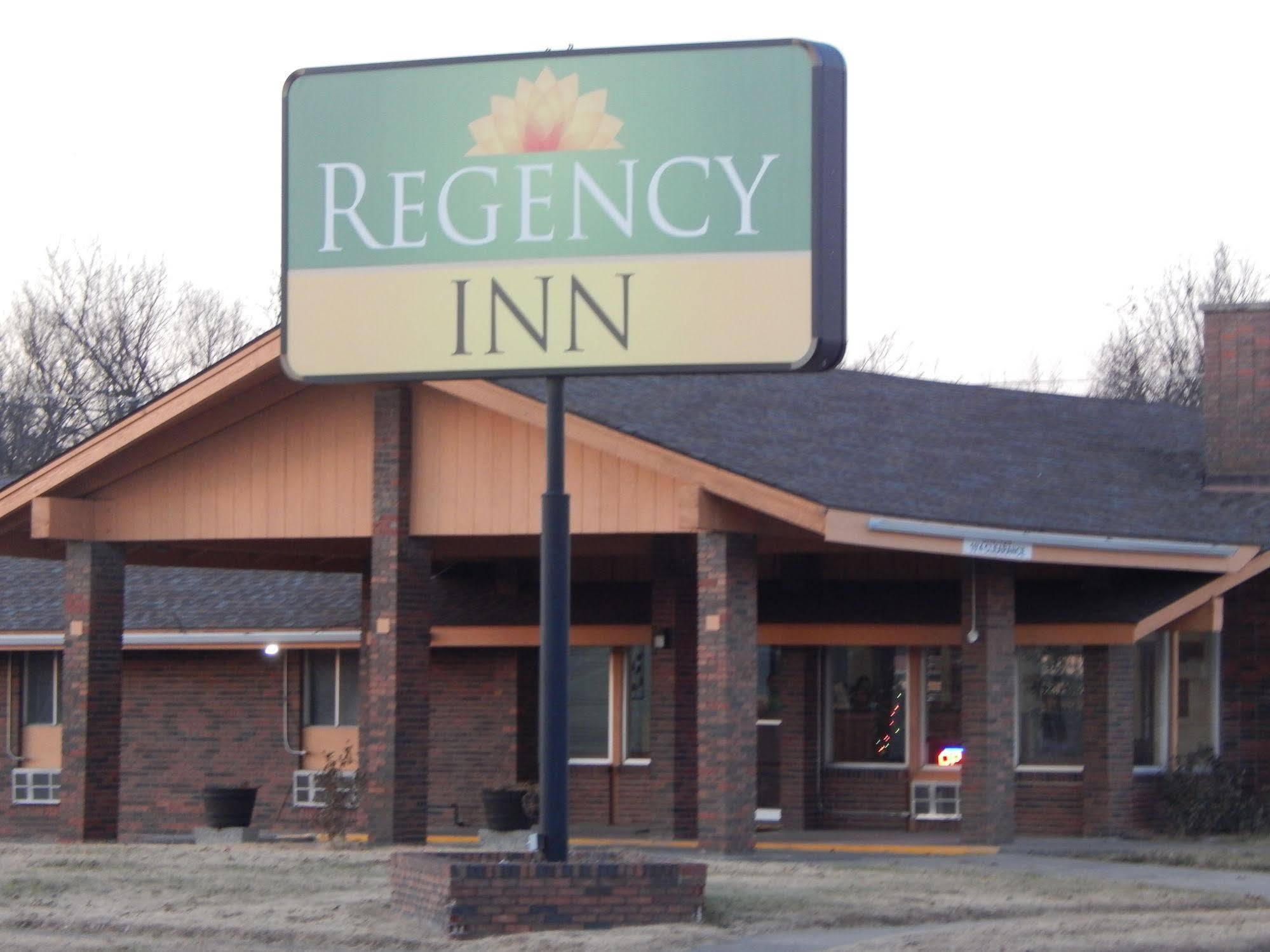Regency Inn Iola Экстерьер фото